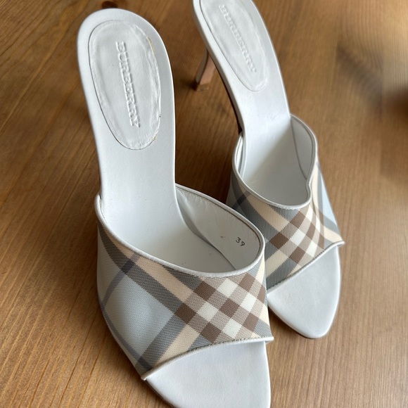 Burberry woman shoes size 7,5, Made in Spain, - Picture 3 of 3